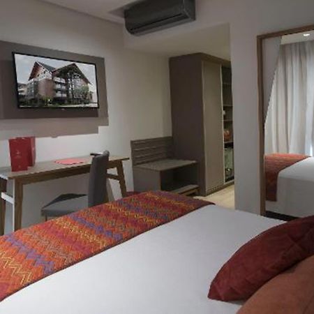 拉海图斯蒂洛中心酒店 格拉玛多 外观 照片 A room at the hotel