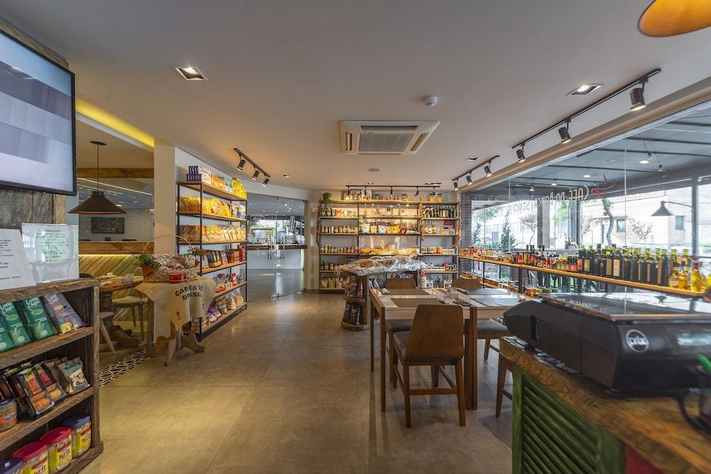 拉海图斯蒂洛中心酒店 格拉玛多 外观 照片 Interior of a restaurant in the resort